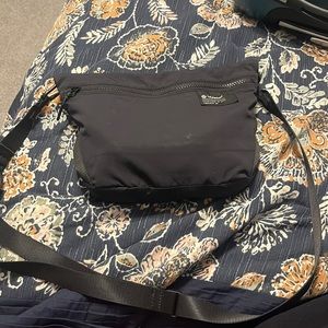 Gently used cross body purse